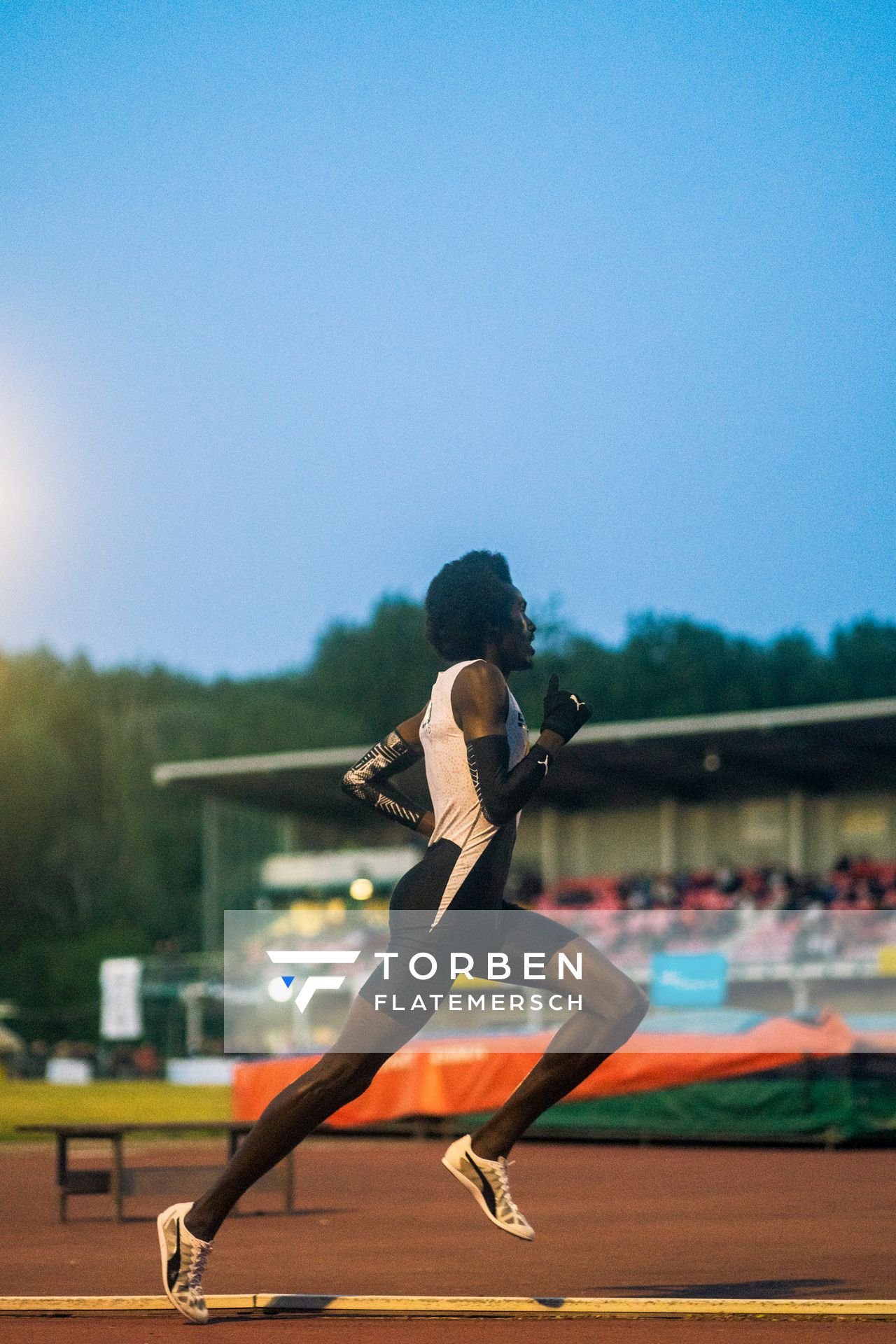 Mohamed Mohumed (LG Olympia Dortmund) ueber 1500m am 28.05.2022 waehrend der World Athletics Continental Tour IFAM Oordegem in Oordegem